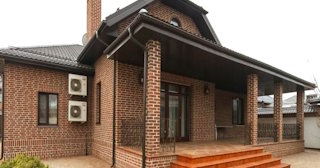 Строительство домов из кирпича с мансардой в Чехове | от 3659 рублей